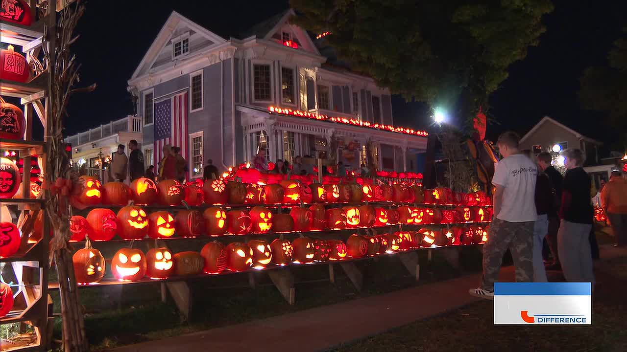 Pumpkin House Unveils Halloween Display With About 3,000 Pumpkins