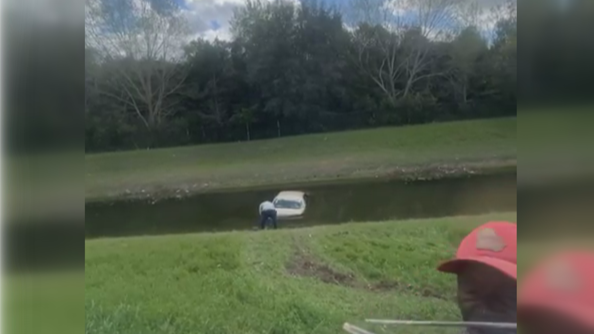 ‘She gotta learn’: Grandfather, teen driver escape sinking car after crash during driving lesson