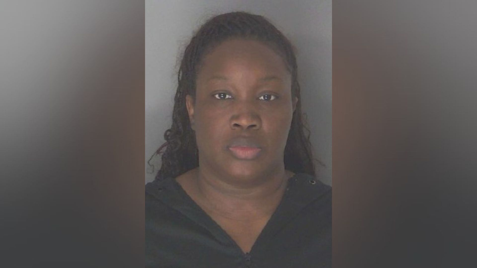 Child dies after woman allegedly leaves kids at home for 12 hours, eating roaches and ants