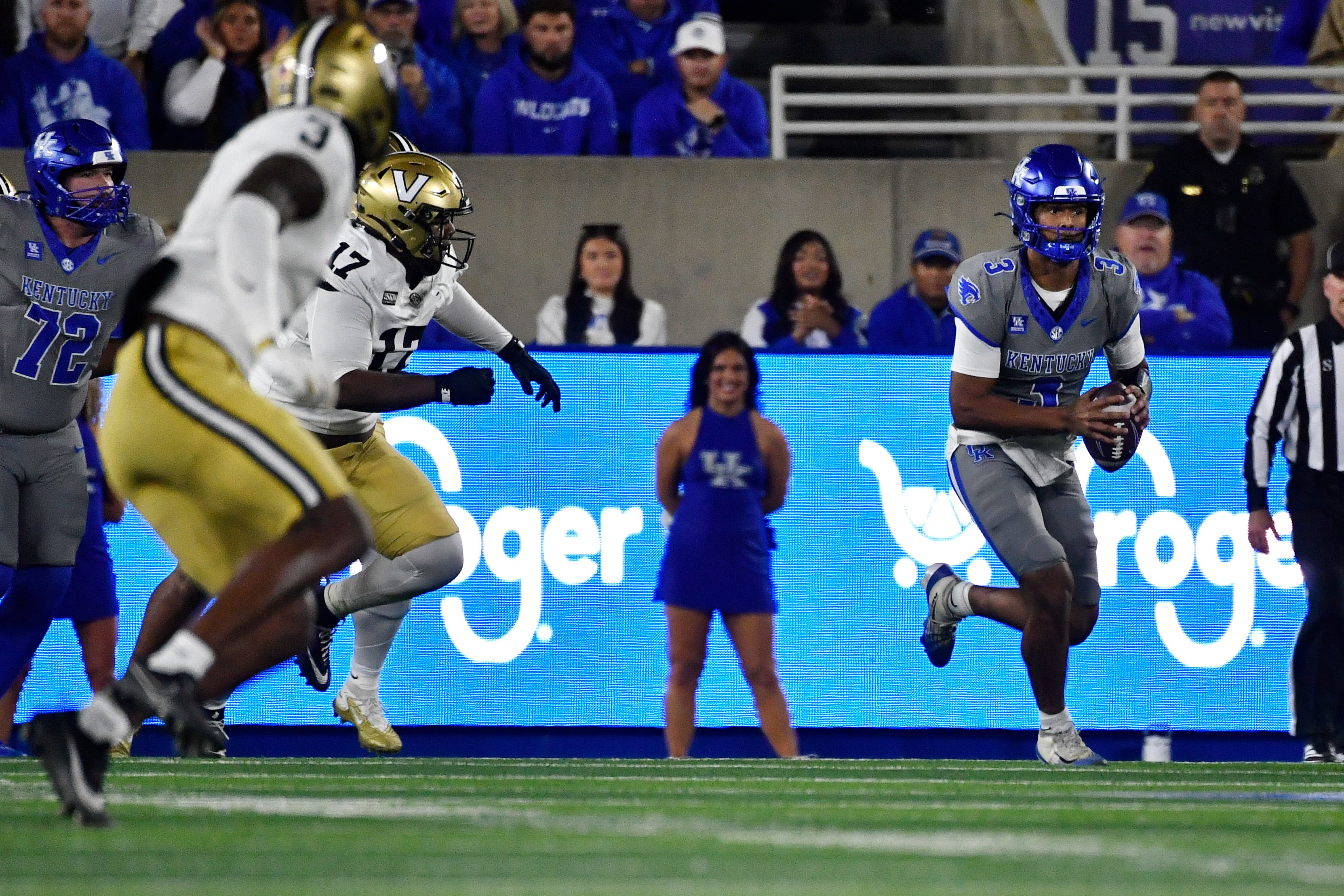 Kentucky Wildcats Rise to No. 9 in AP College Football Poll
